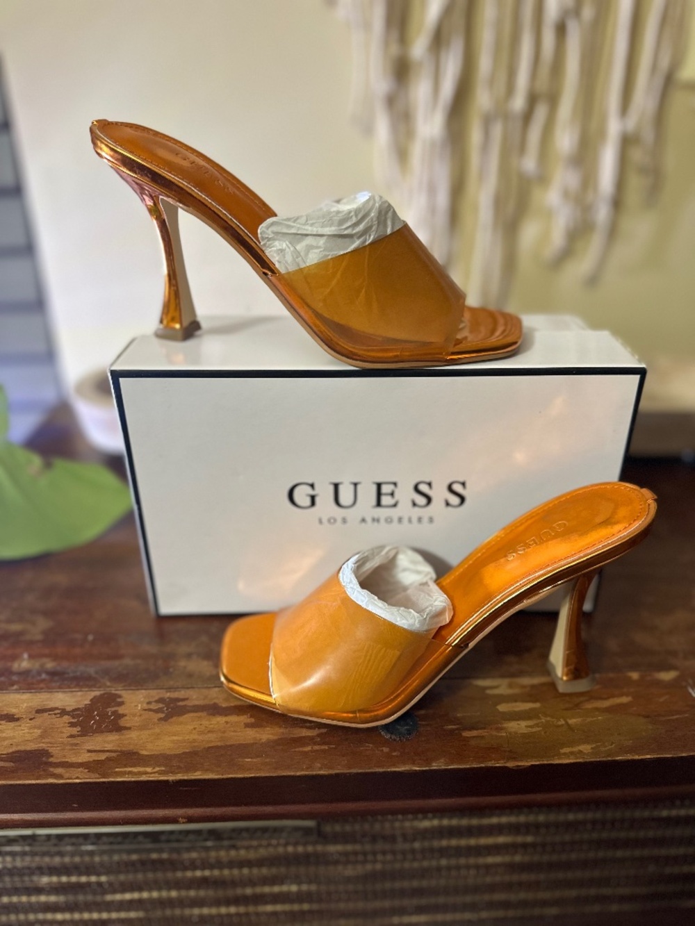 GUESS Clear Amber Mule Heels ✨🧡